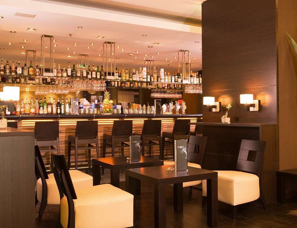 Nh Danube Hotel Wien