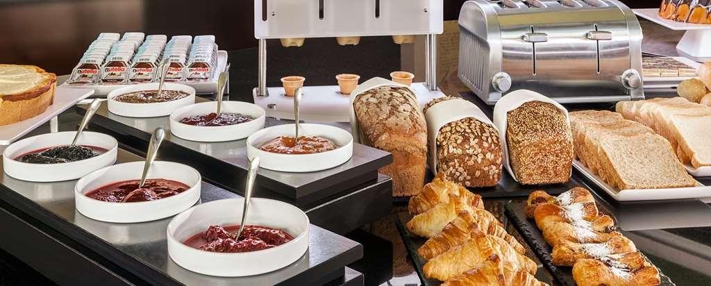Nh Danube Hotel Wien