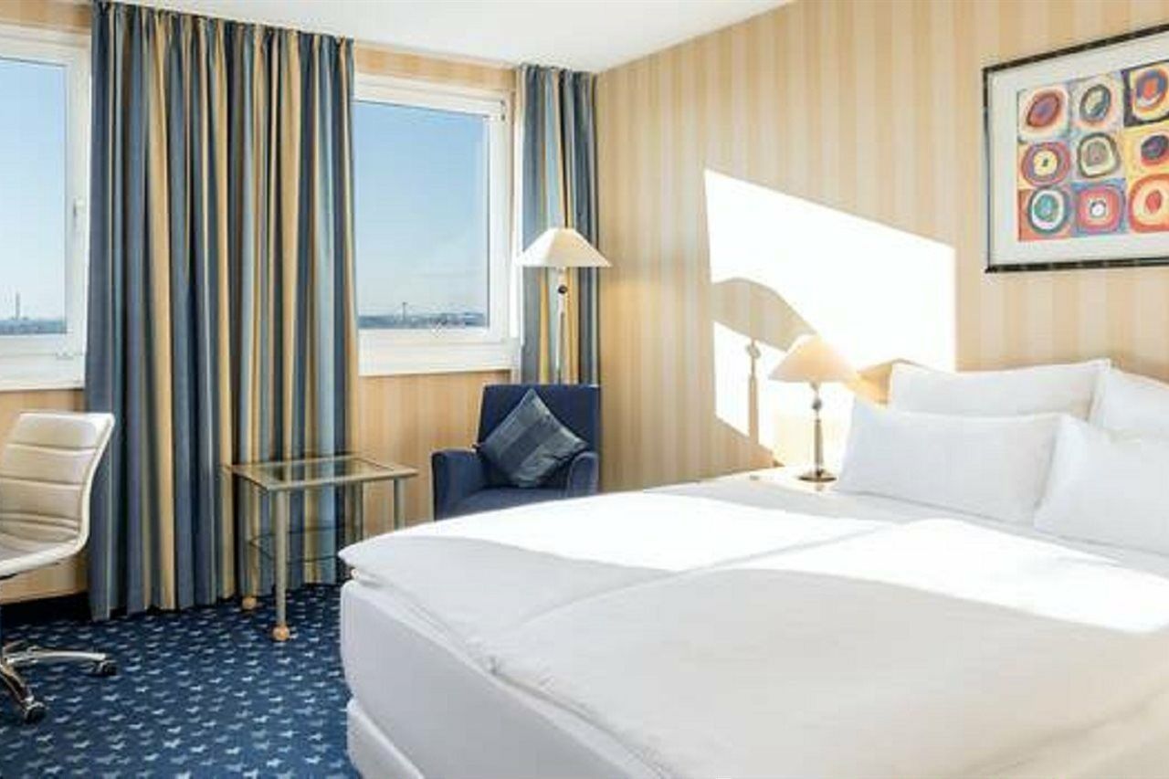 Nh Danube Hotel Wien
